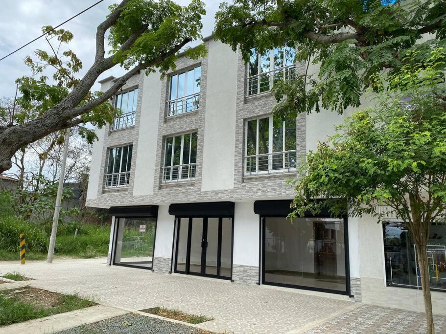 Lindo Apartamento Con Estacionamiento Buga Exteriör bild